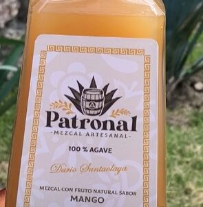 Mezcal con fruto Mango 750 ml.