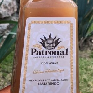 Mezcal con fruto Tamarindo 750 ml.